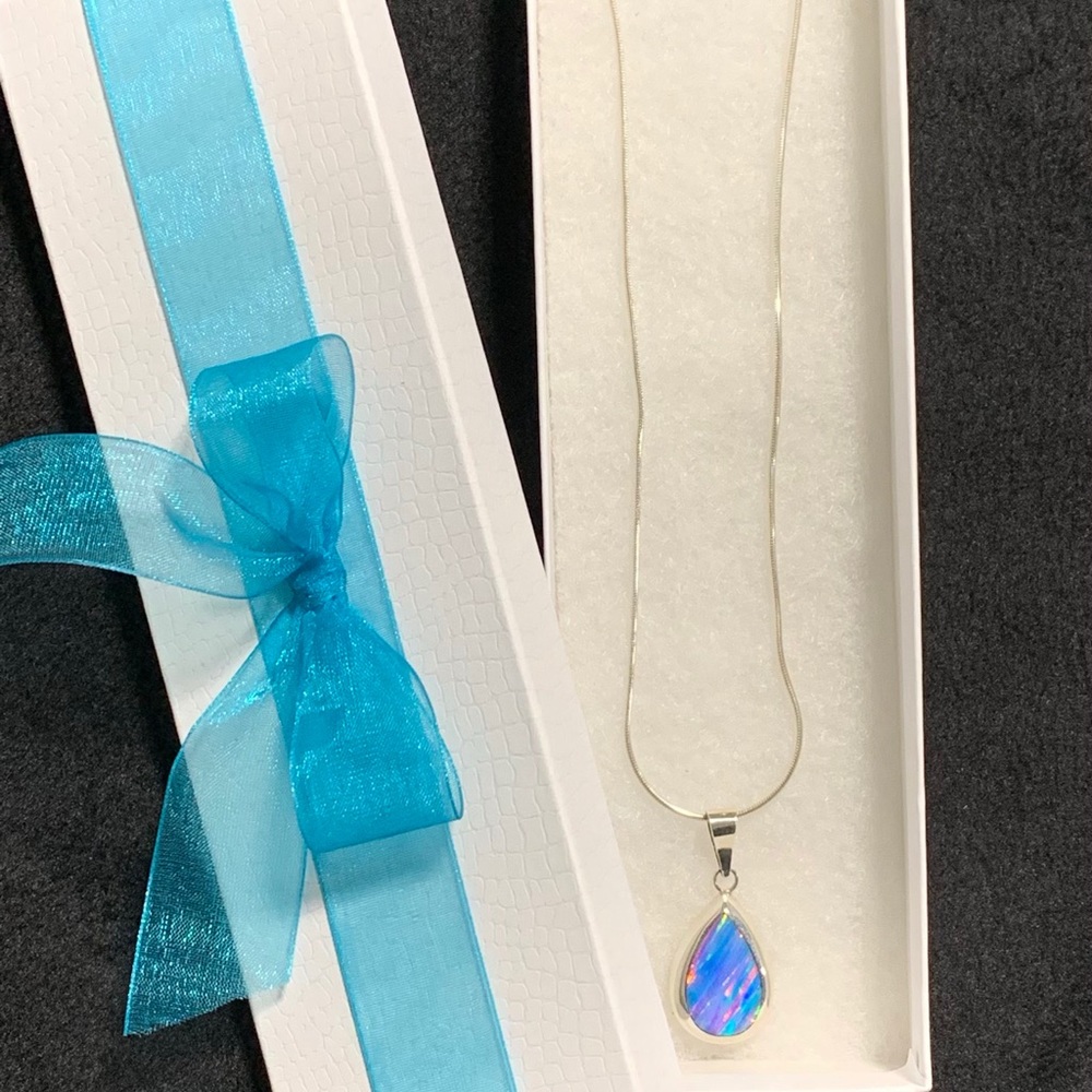 Silver & opal pendant